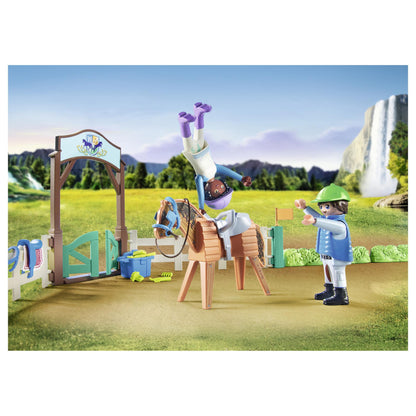 - Horses of Waterfall - Moderne Reitschule