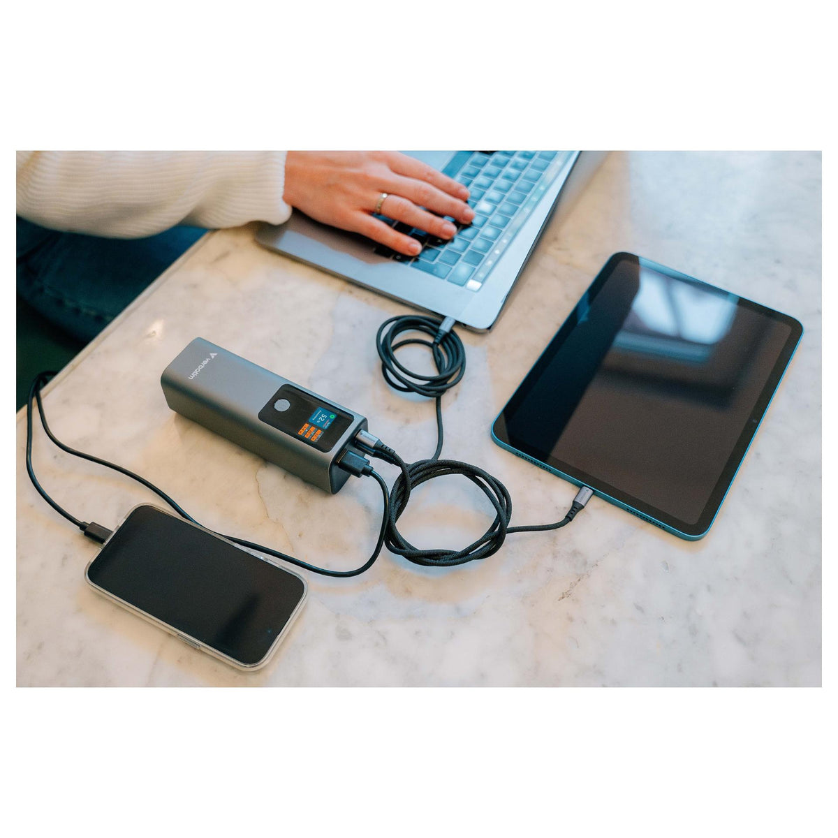 Verbatim Charge 'n' Go Powerbank 27.000 mAh metall-grau