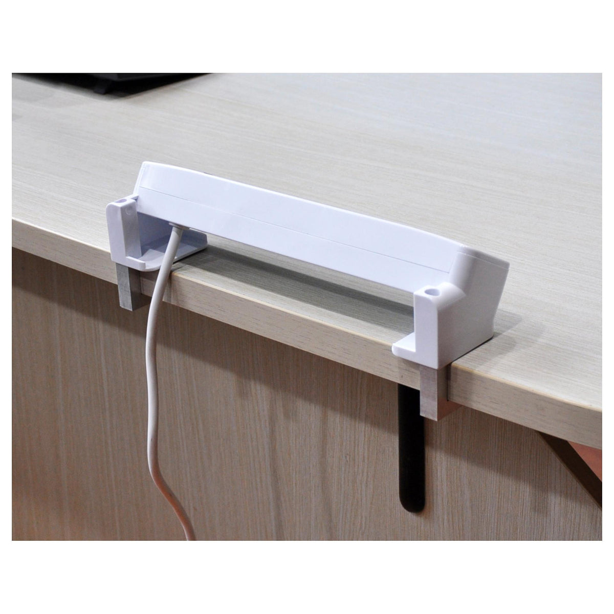 Equip Steckdosenleiste CEE7/7 90°->3xSchuko/2xUSBC+USBA