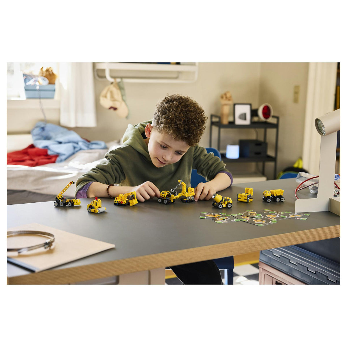 42233 LEGO 42233 Technic TBA (1.5.)