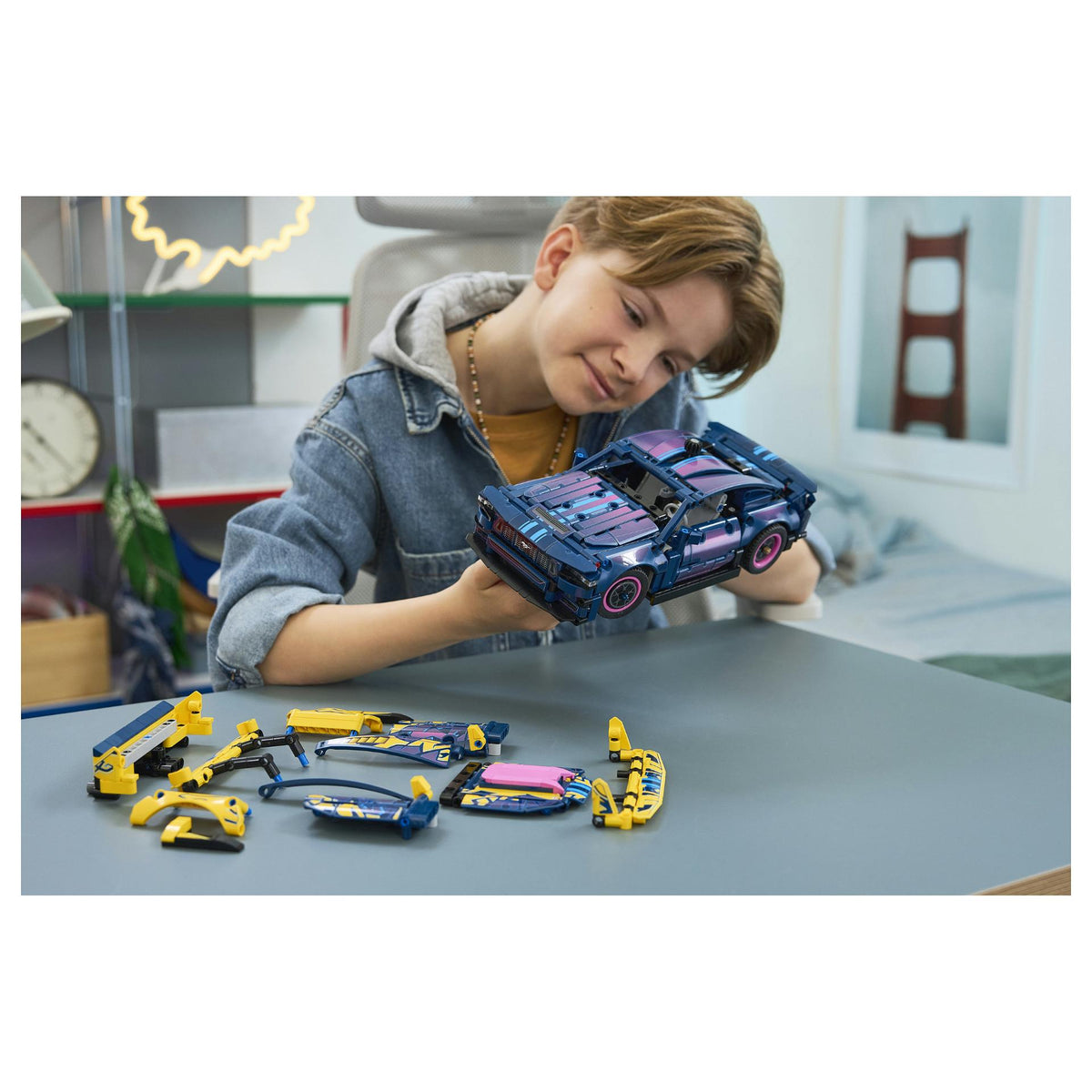 42236 Technic Ford Mustang GT Auto aus der Tuning-Werkstatt