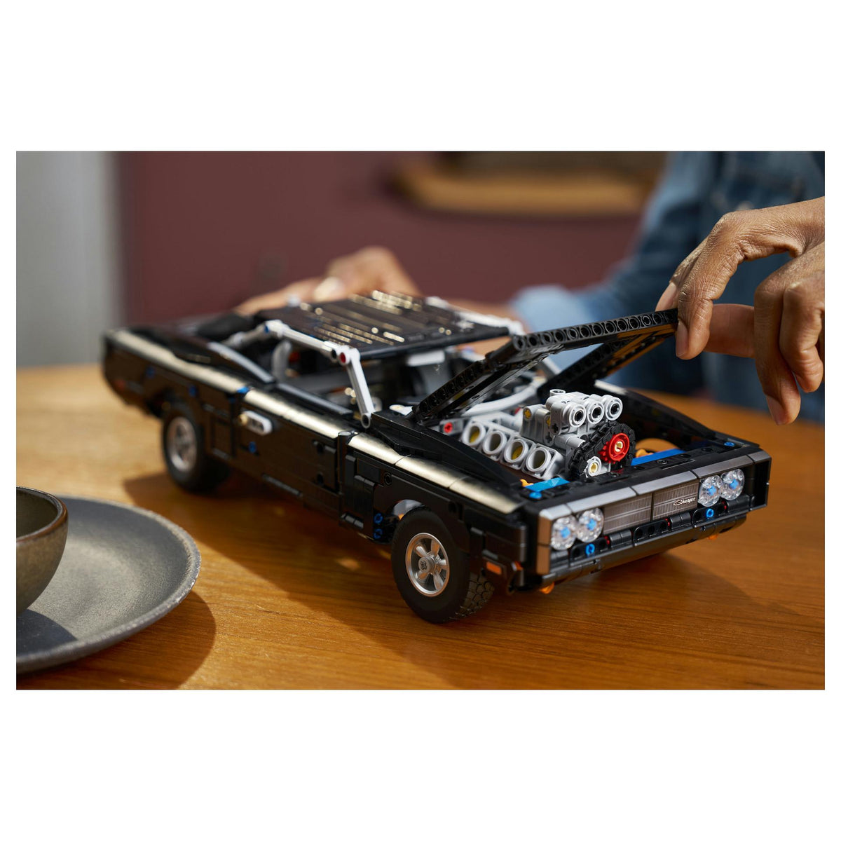 42231 LEGO 42231 Technic Fast and Furious Dodge Charger R/T Auto (2.5.)