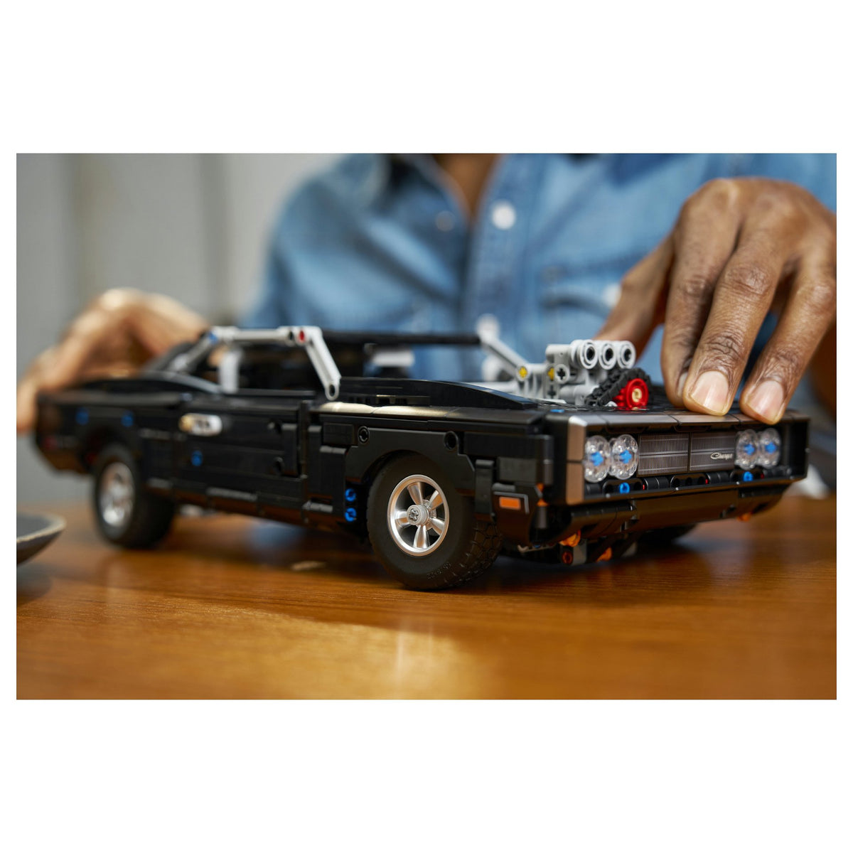 42231 LEGO 42231 Technic Fast and Furious Dodge Charger R/T Auto (2.5.)