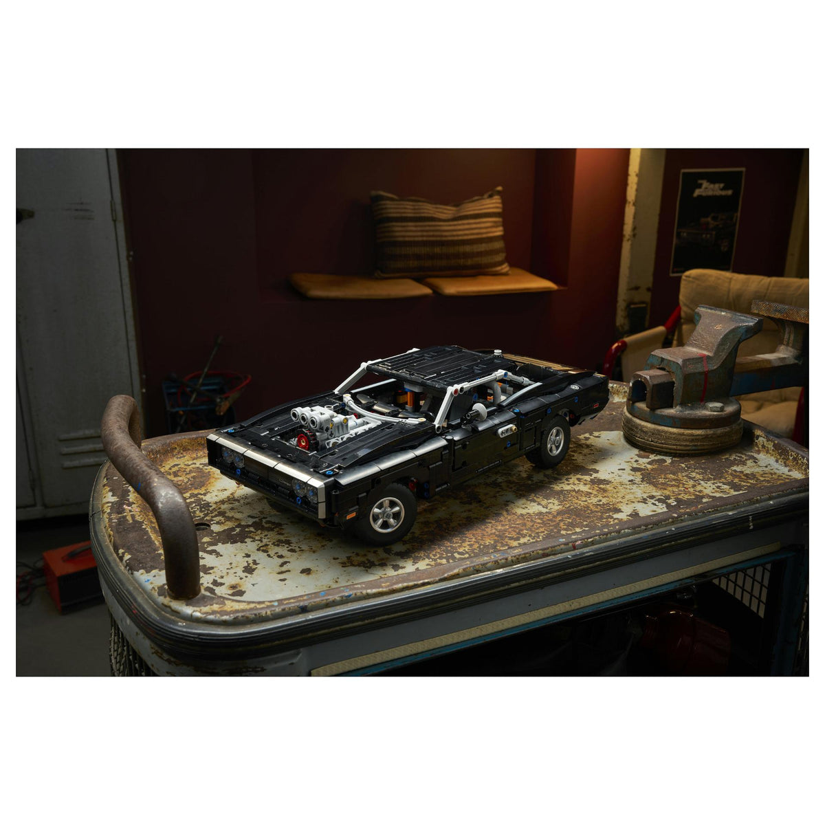 42231 LEGO 42231 Technic Fast and Furious Dodge Charger R/T Auto (2.5.)
