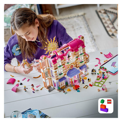 42704 LEGO 42704 Friends Das Grandhotel von Heartlake City (2.5.)