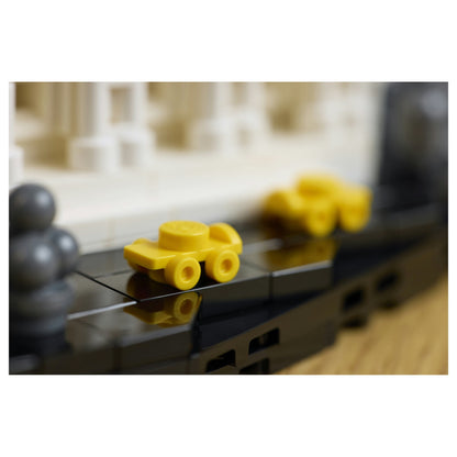 21066 LEGO 21066 Architecture TBA (5.5.)
