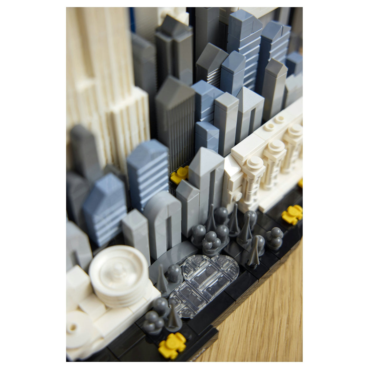 21066 LEGO 21066 Architecture TBA (5.5.)