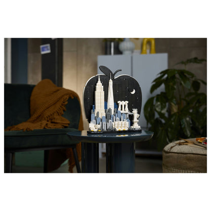 21066 LEGO 21066 Architecture TBA (5.5.)