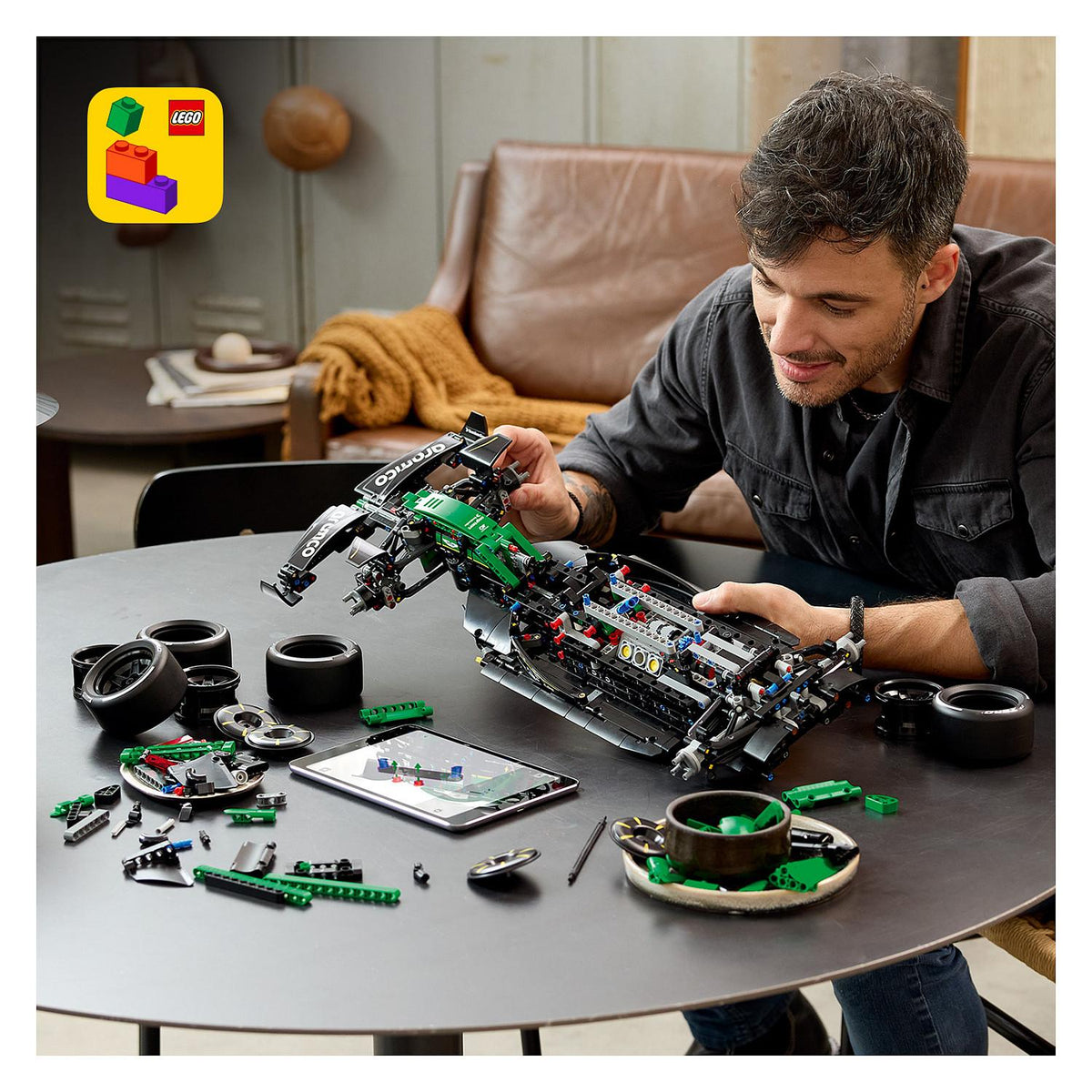 42240 Technic Aston Martin Aramco AMR25 F1 Auto