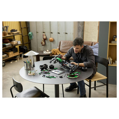 42240 Technic Aston Martin Aramco AMR25 F1 Auto