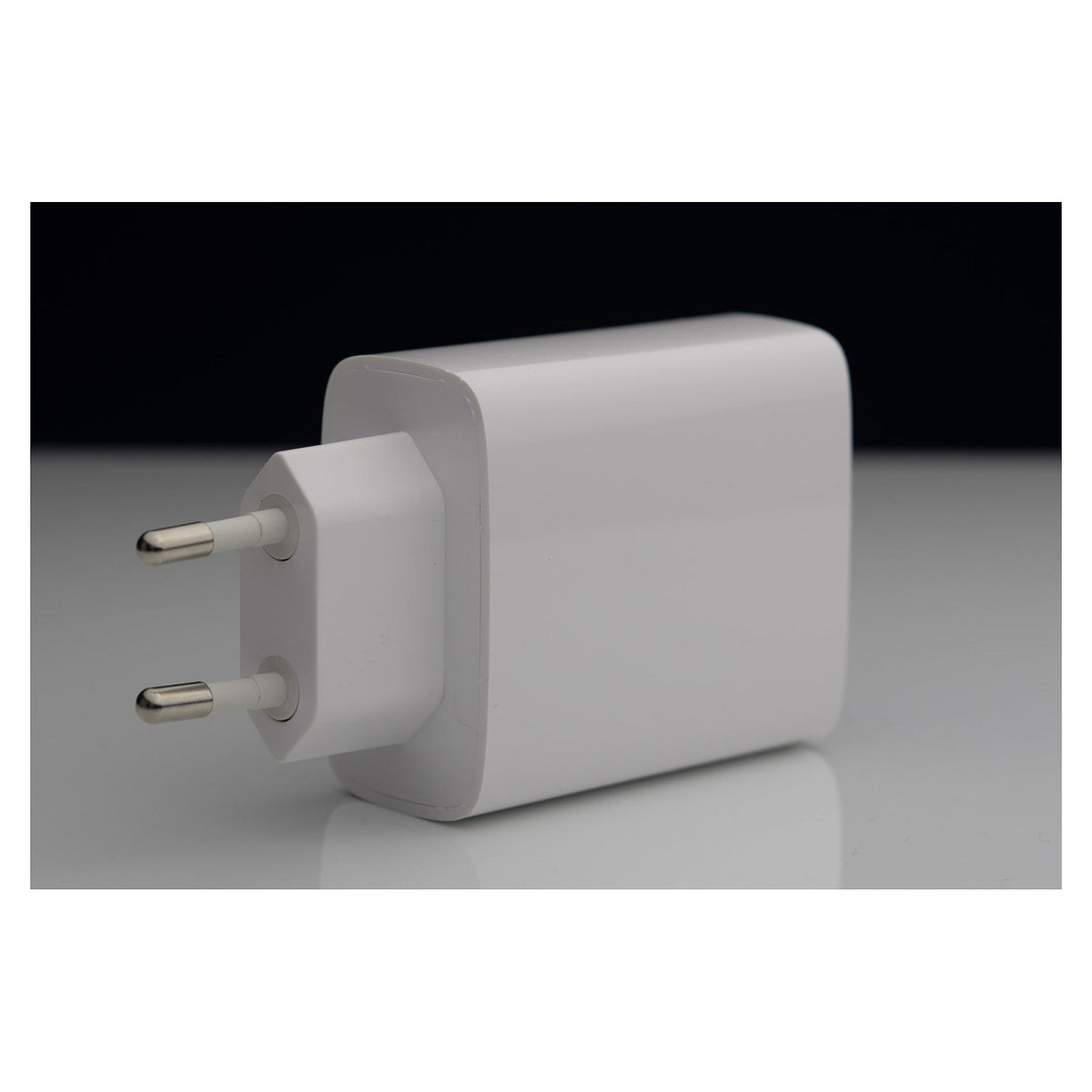 XWH-SPC30-03 XTREMEMAC USB Ladegeraet
