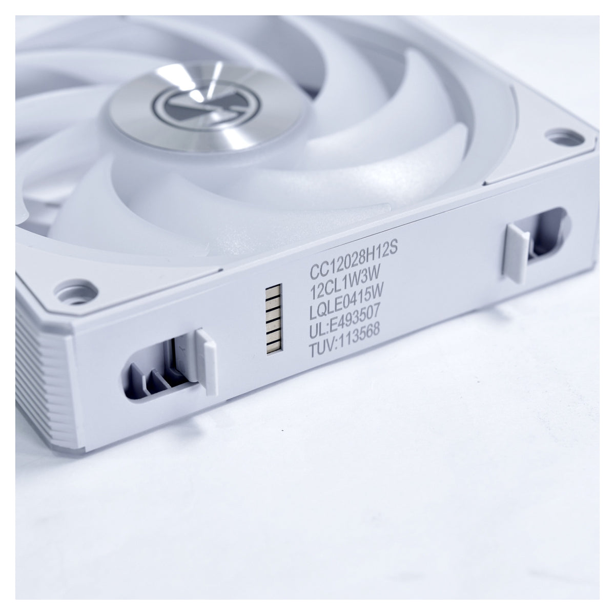 120mm Lian Li UNI FAN CL120 Wireless White