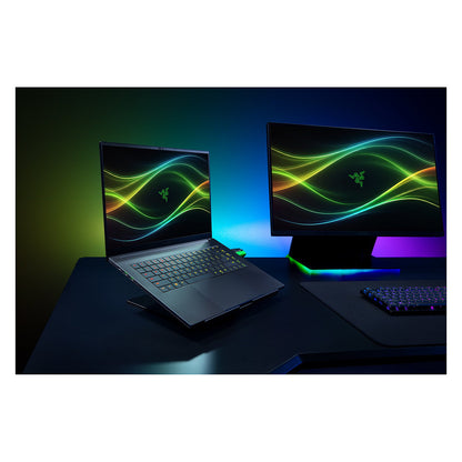 Razer Blade 16 CU9 386H/64GB/2TBSSD/RTX5090/W11 Home