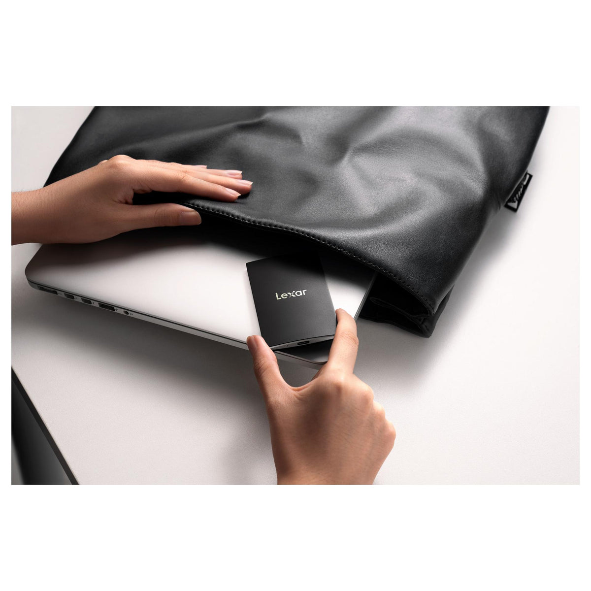 1TB LEXAR SL500 (BLACK)