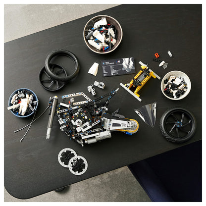 LEGO Technic BMW M 1000 RR 42130