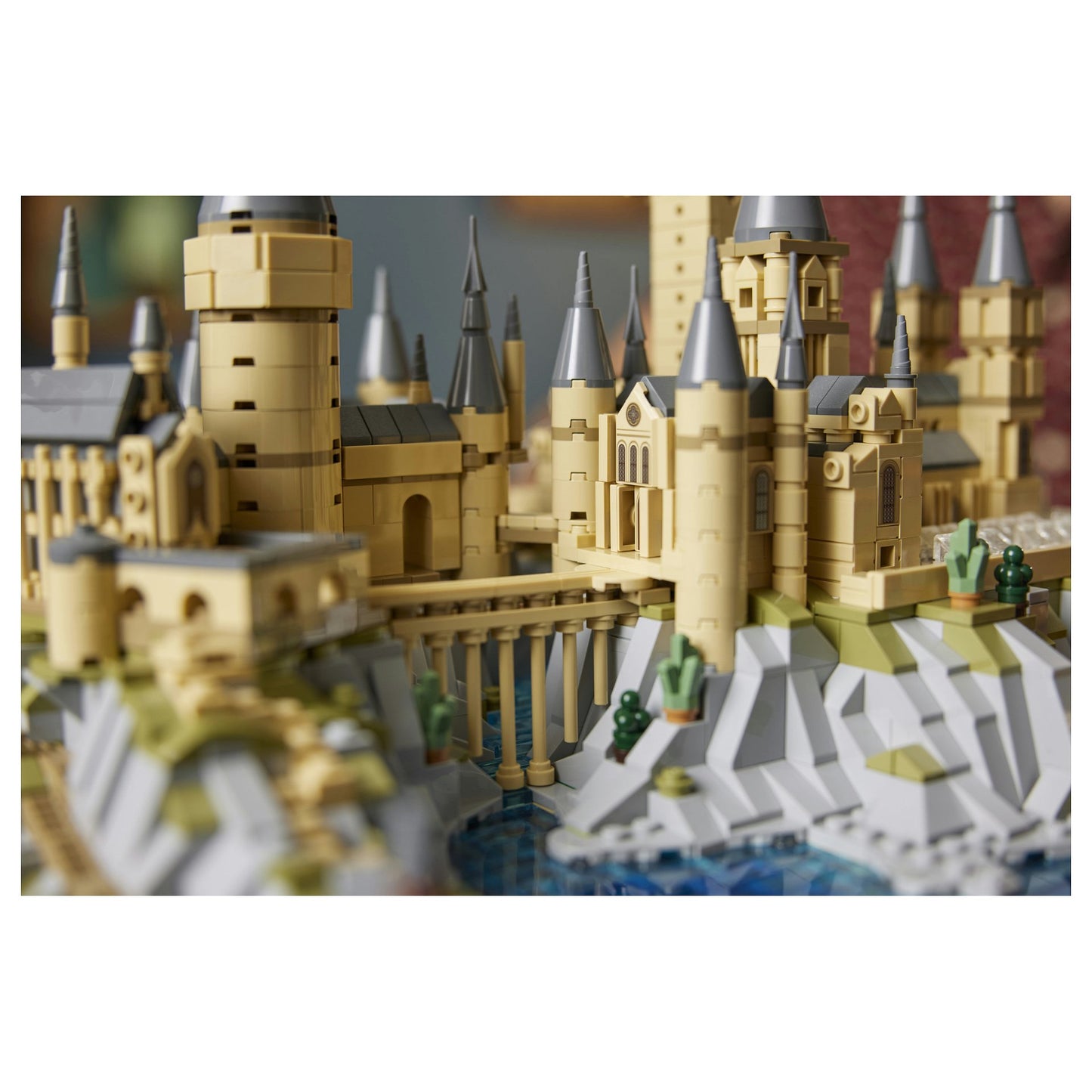 LEGO Harry Potter - Schloss Hogwarts mit Schlossgelände