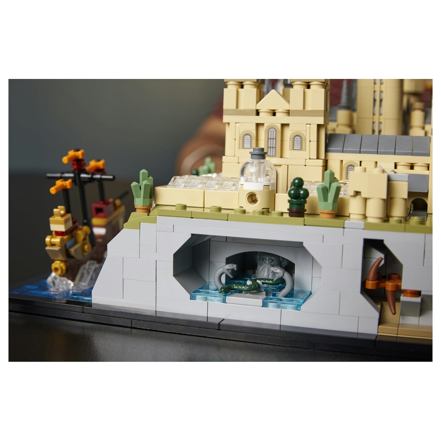 LEGO Harry Potter - Schloss Hogwarts mit Schlossgelände