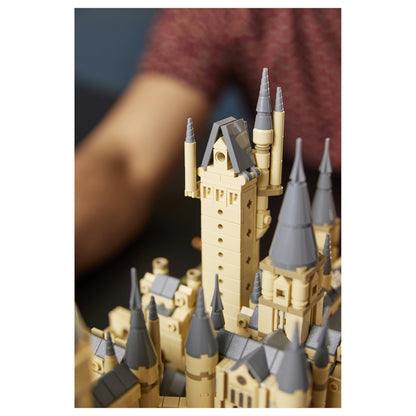 LEGO Harry Potter - Schloss Hogwarts mit Schlossgelände