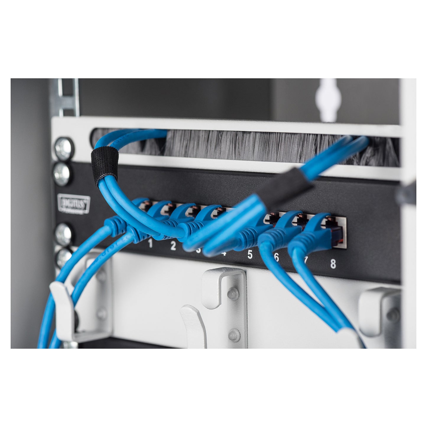 DIGITUS Kabelbürstenleiste 0,5HE 10" 254mm grau