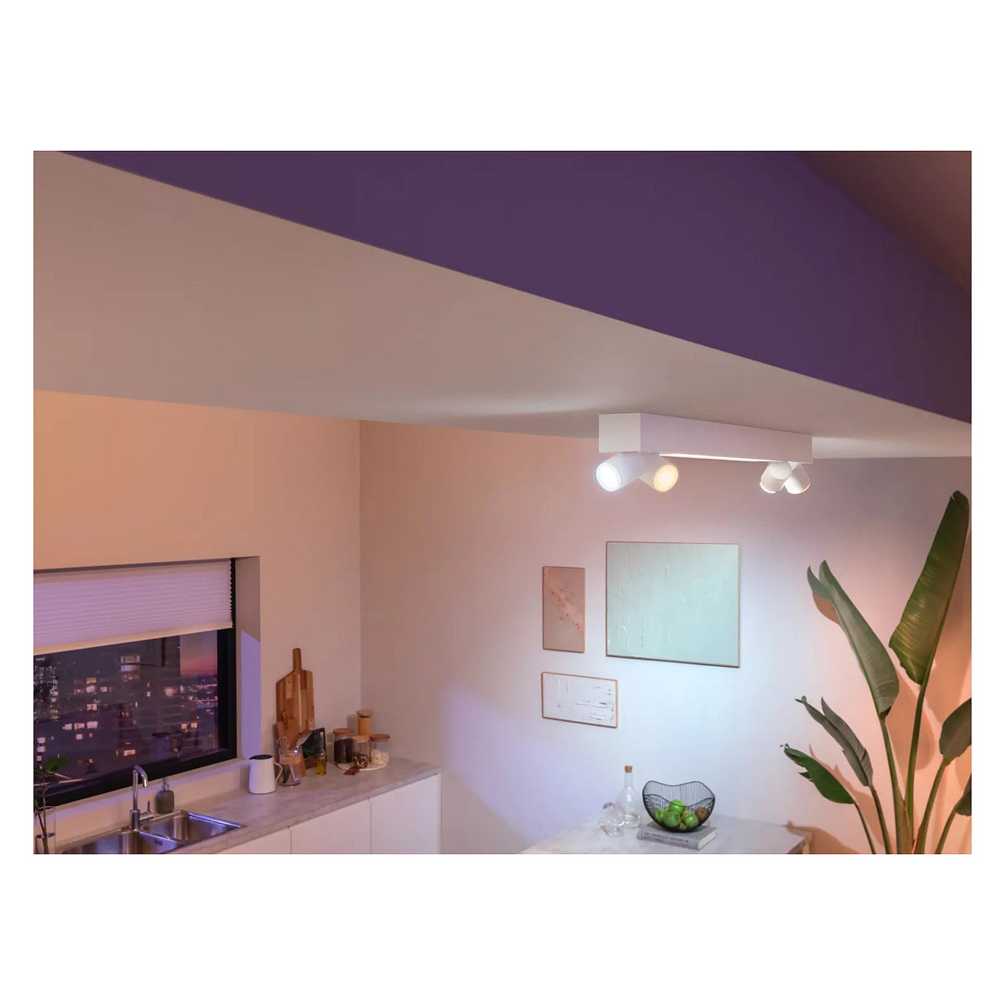 Philips Hue White & Col. Amb. Centris Spot 4 flg. weiß V2