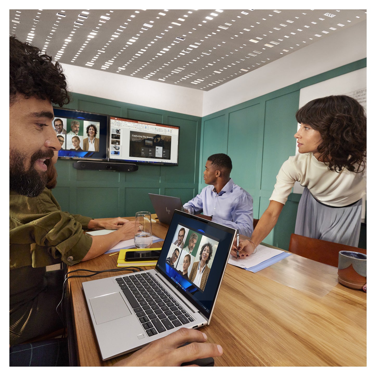 HP Poly Studio V52 USB 4K Videobar Teams