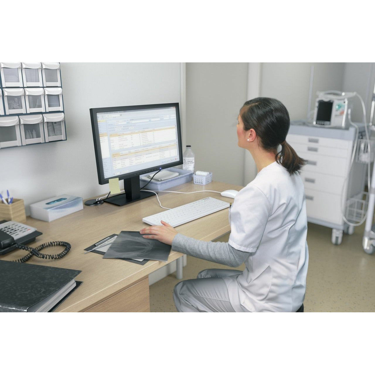 Cherry Keyboard AK-C8112 Medical kabelgebunden versiegelt [DE] weiß IP68 kabelgebunden. vollversiegelt. IP68
