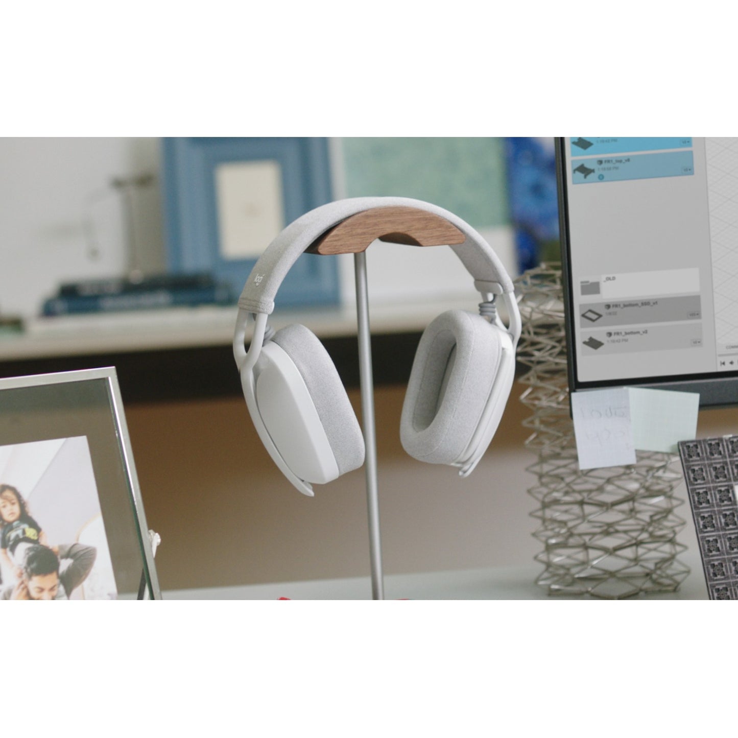Logitech Zone Vibe 100 Headset full size Bluetooth wireless off-white