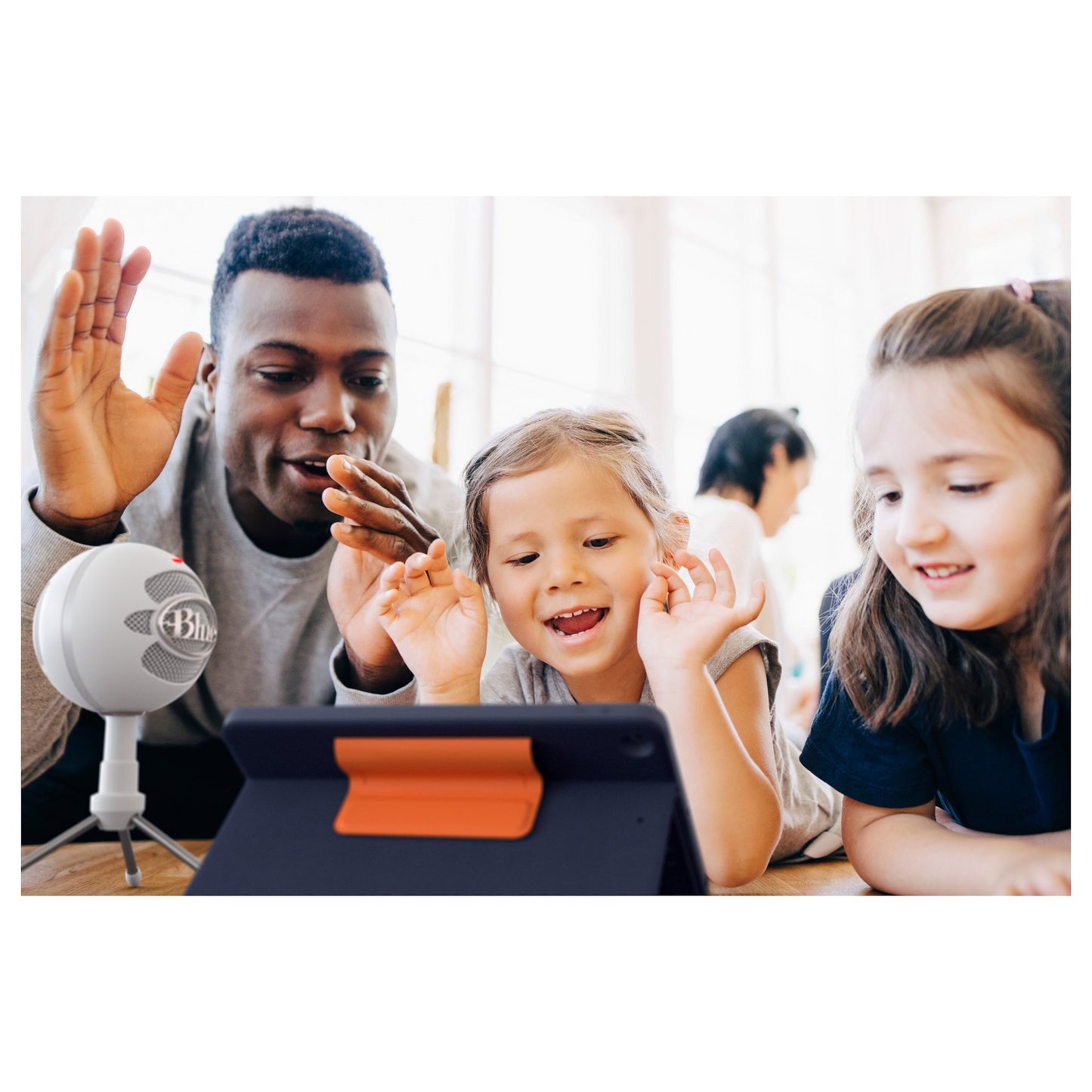 Logitech Rugged Combo 3 for iPad Gen. 7/8 - CLASSIC BLUE - Education (DE)