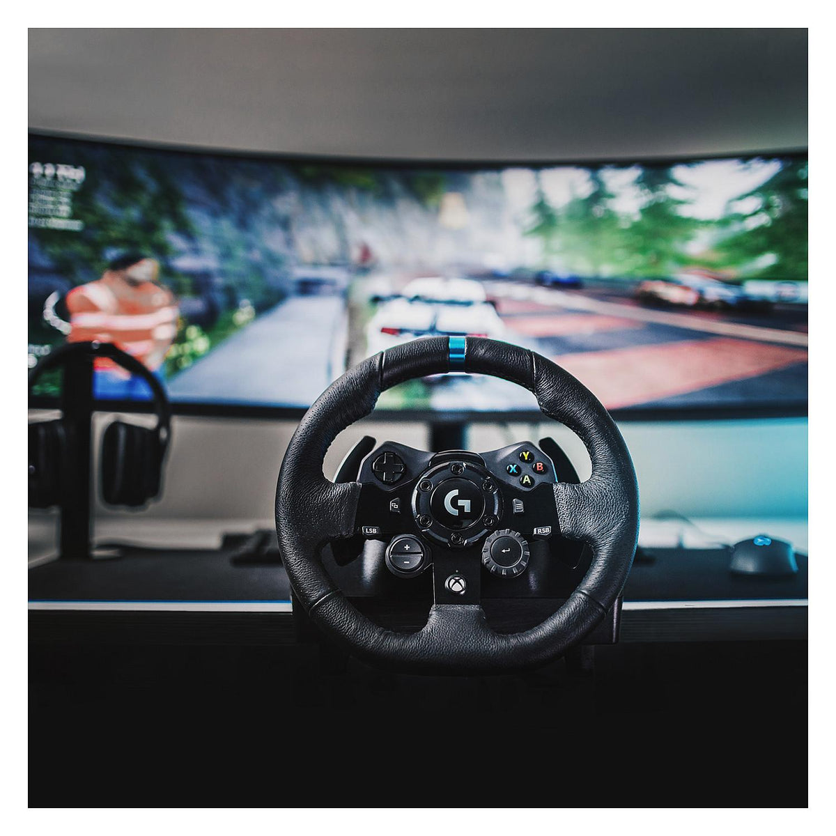 Logitech G923 Racing Wheel and Pedals for Xbox One and PC - N/A - N/A - EMEA