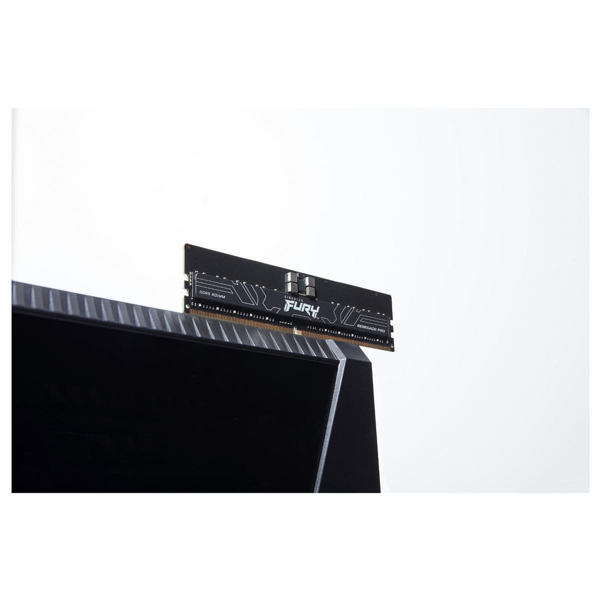 KINGSTON FURY Renegade Pro 16GB DIMM 5600MT/s DDR5 ECC Reg CL36 XMP