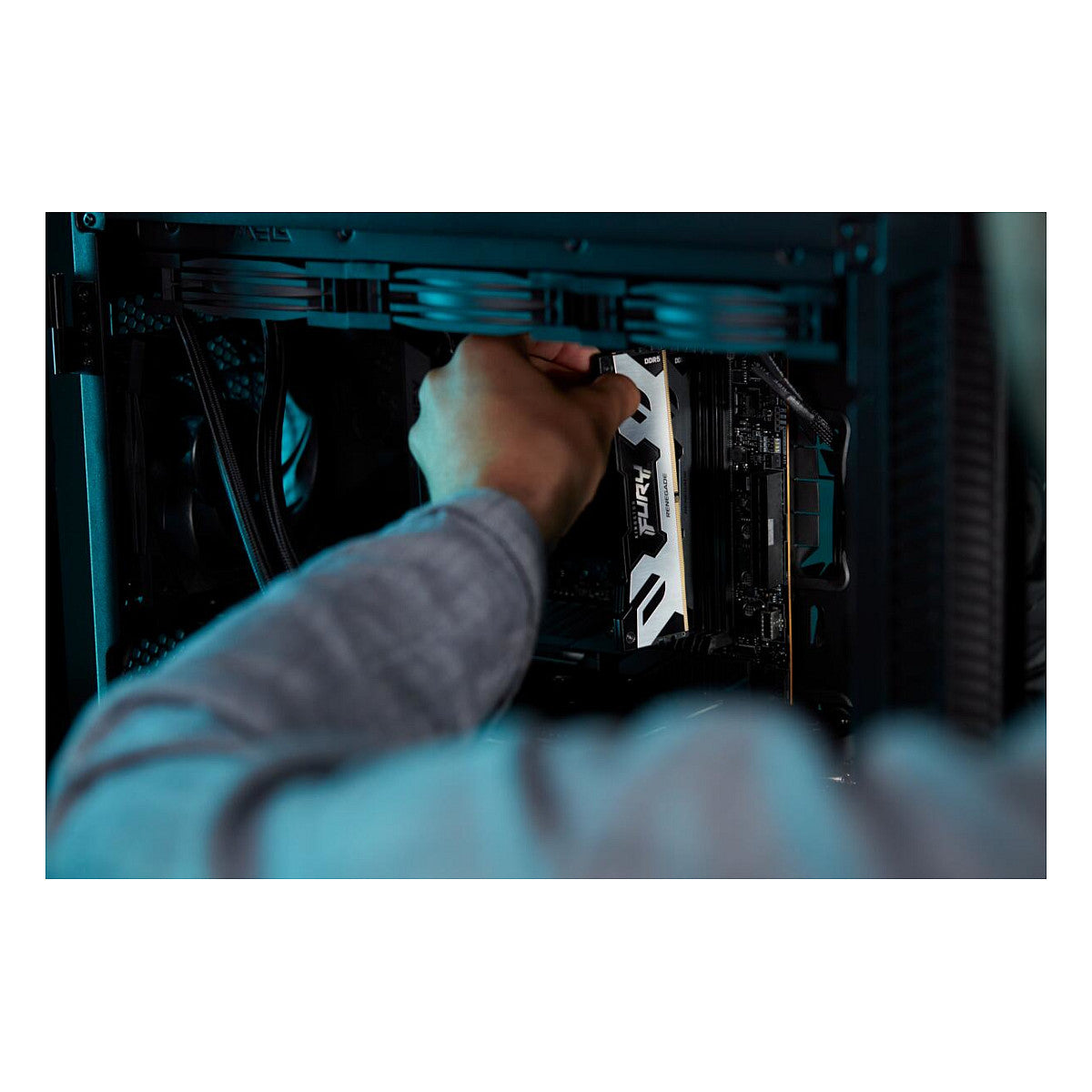 KINGSTON 48GB 6400MT/s DDR5 CL32 DIMM FURY Renegade Silver XMP
