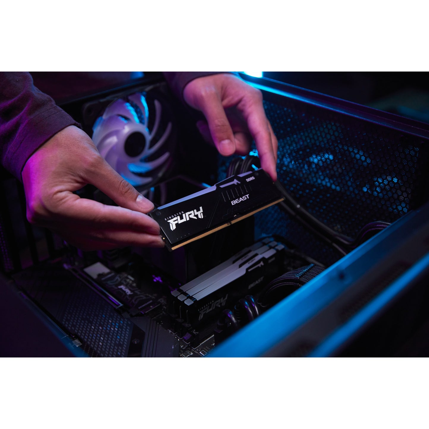 KINGSTON 16GB 6000MT/s DDR5 CL30 DIMM FURY Beast RGB EXPO