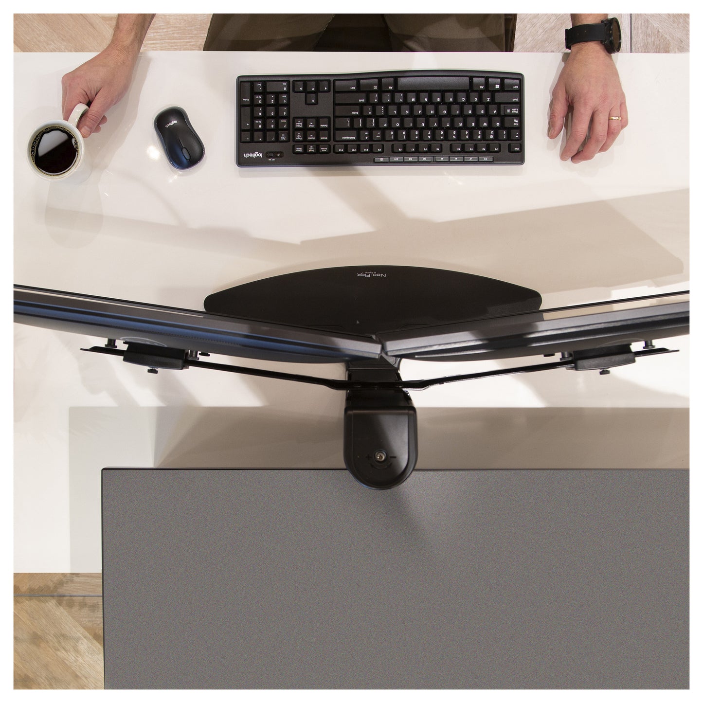 Ergotron Neo-Flex® Lift Stand für zwei Monitore