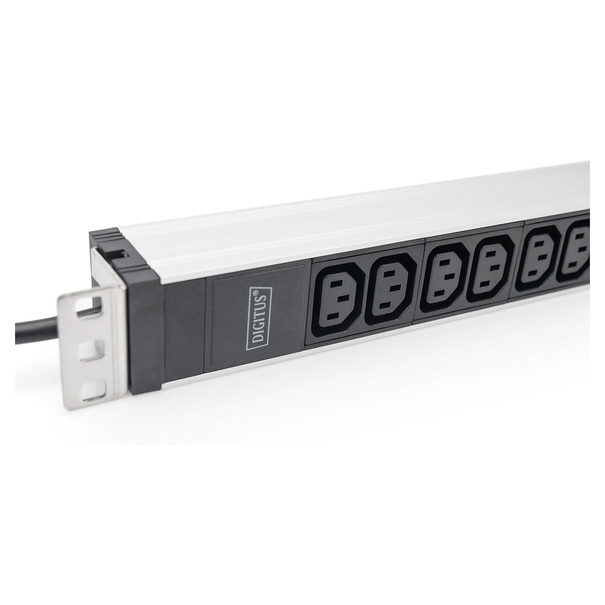 DIGITUS PDU 1U 12xC13 Ausgänge 230V/16A schwarz