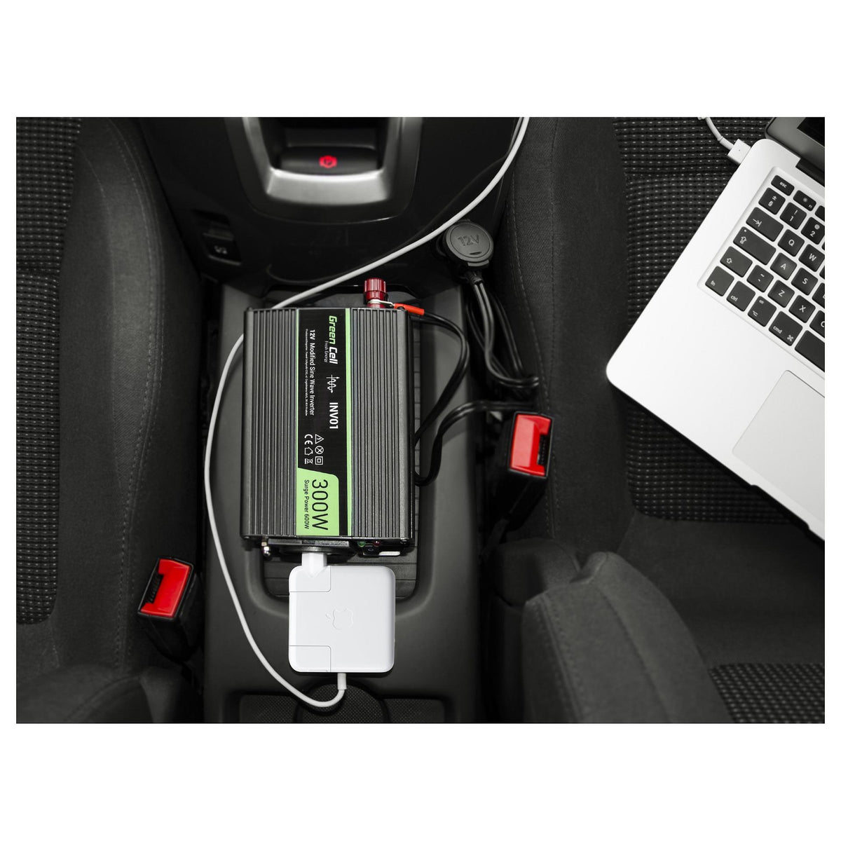 Green Cell KFZ Spannungswandler Power Inverter 12V > 230V 150/300W
