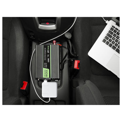 Green Cell KFZ Spannungswandler Power Inverter 12V > 230V 150/300W