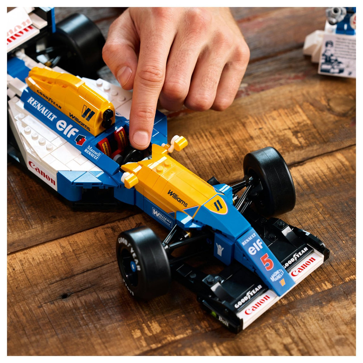 LEGO Icons Williams Racing FW14B mit Nigel Mansell 10353