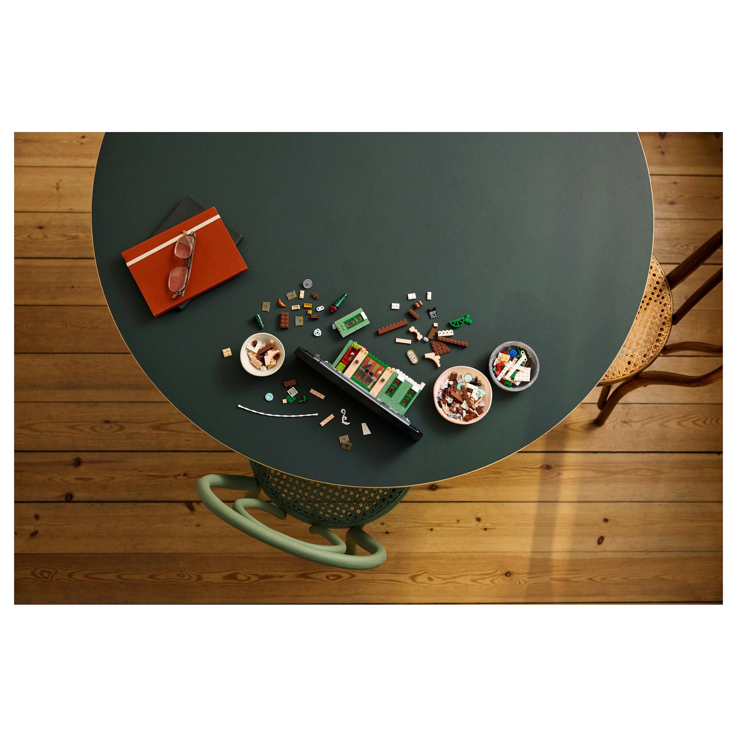 LEGO Icons Französisches Café 10362