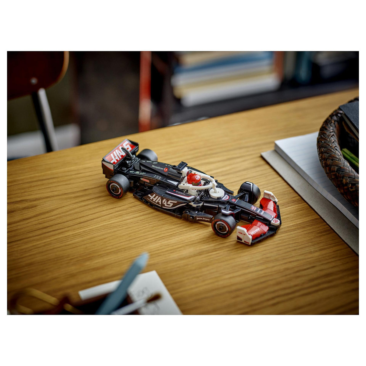 LEGO Speed Champions MoneyGram Haas F1 Team VF-24 Rennauto 77250