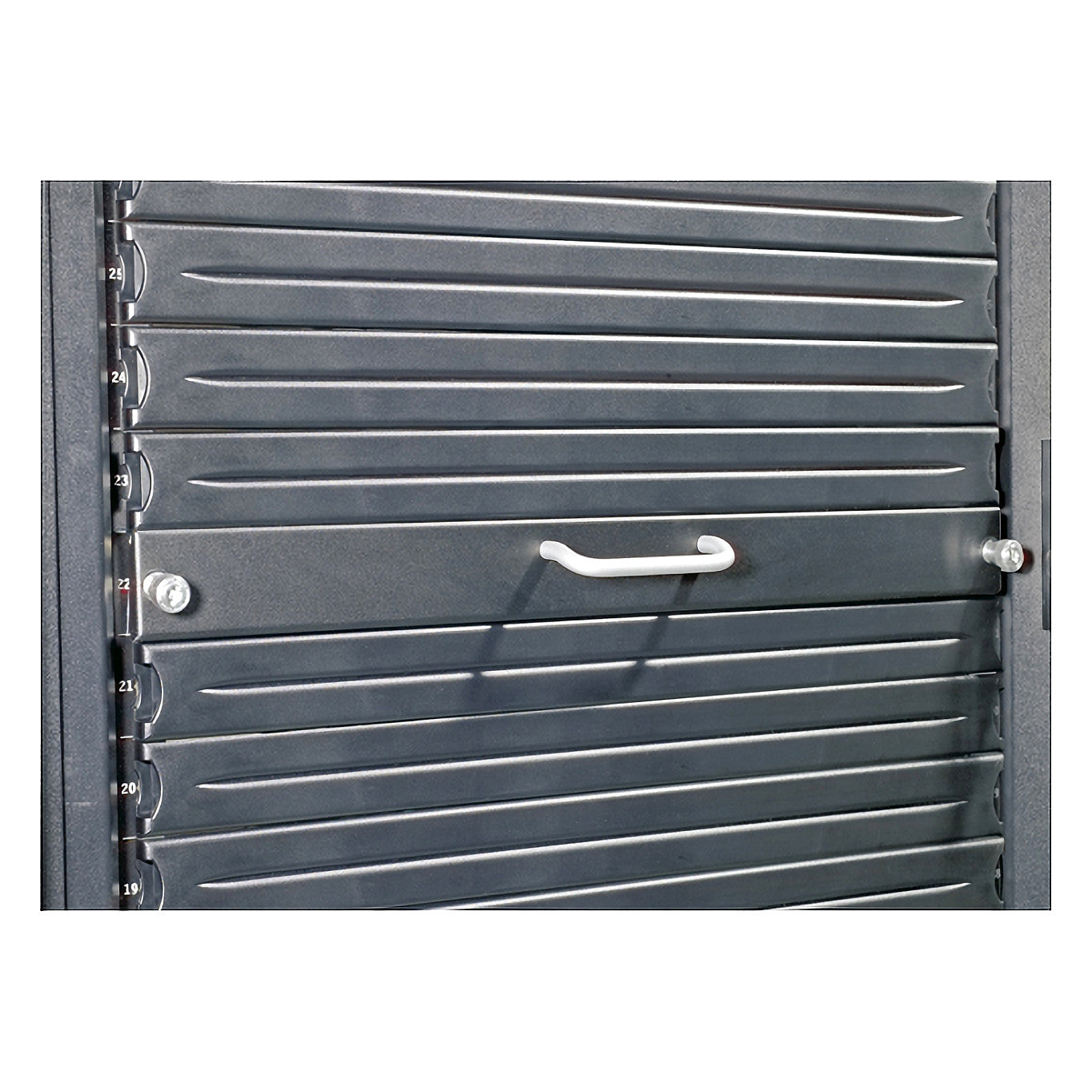 APC Modular Toolless Blanking Panel