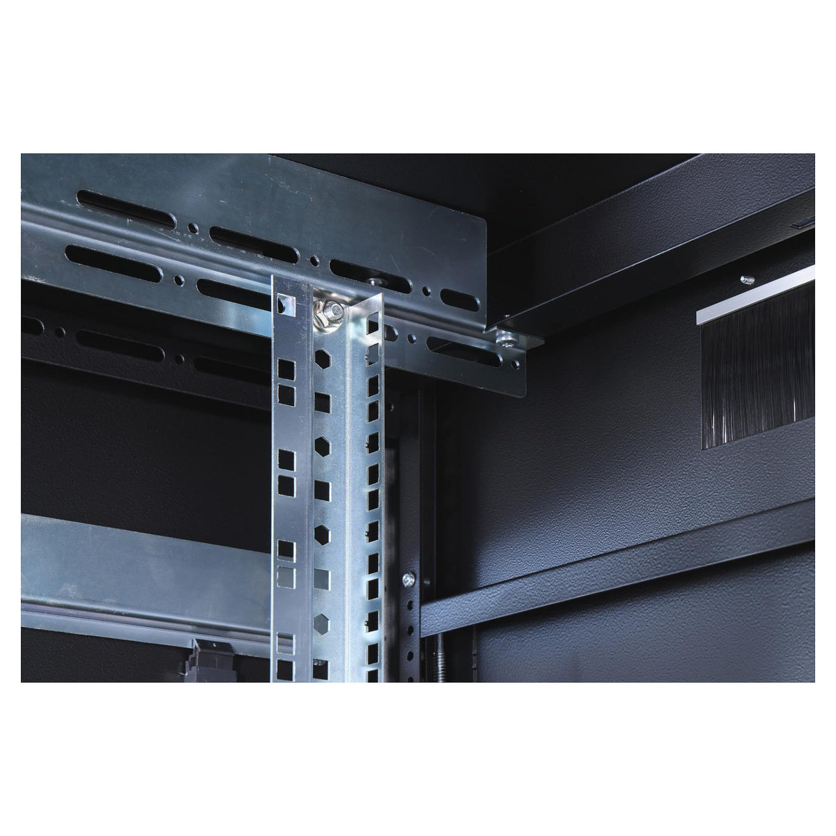 DIGITUS Netzwerkschrank Unique 42HE 2053x800x800mm schwarz (Speditionsversand)