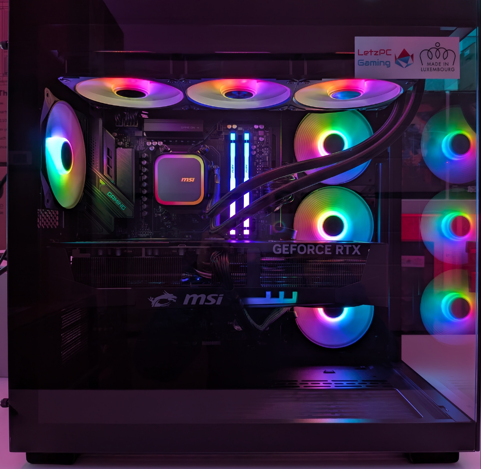 ULTIMATE PERFORMANCE - RTX5090 / Ryzen 7 9800X3D