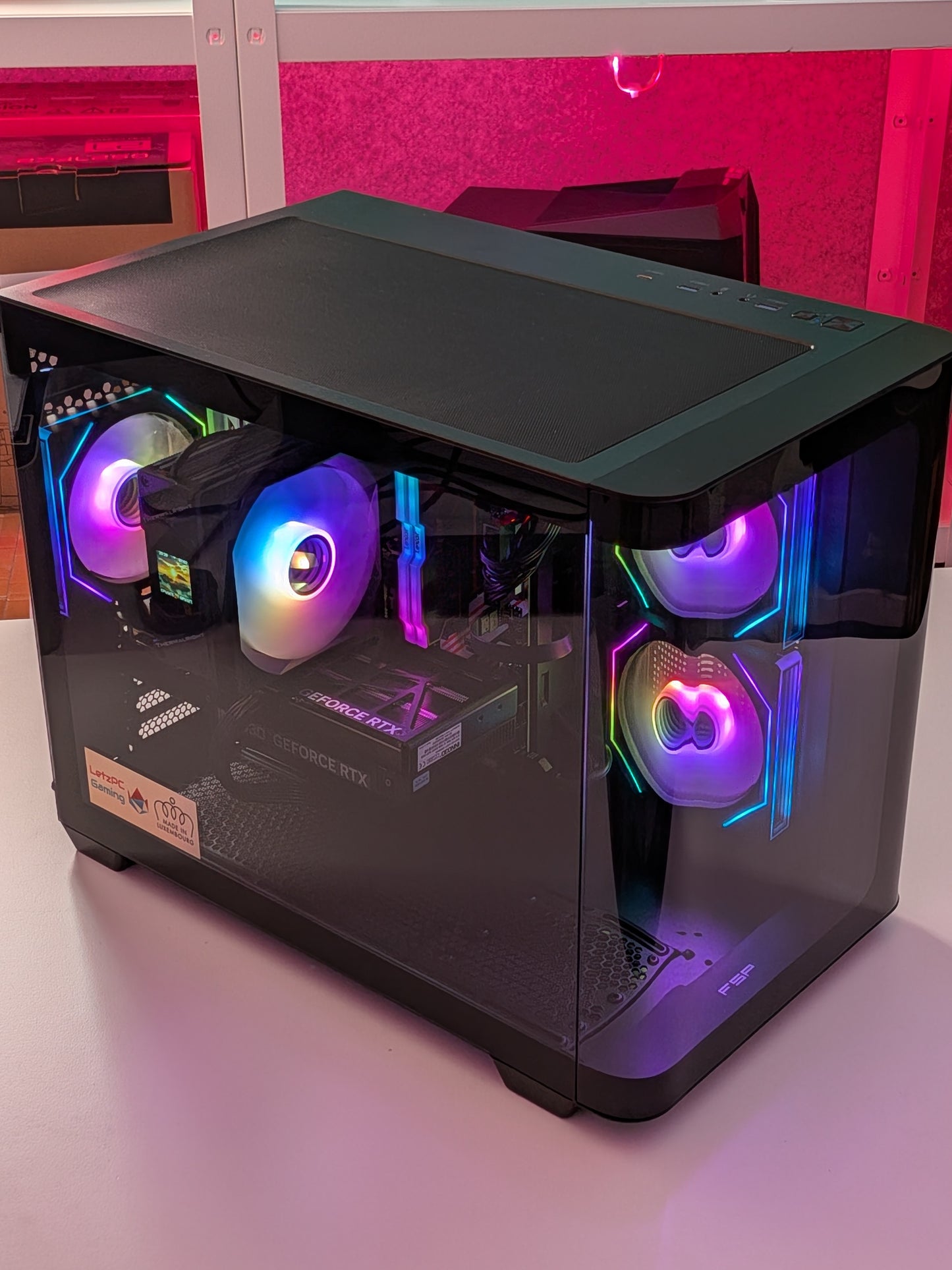 VECTOR SURGE - RTX5070 / Ryzen 9700x