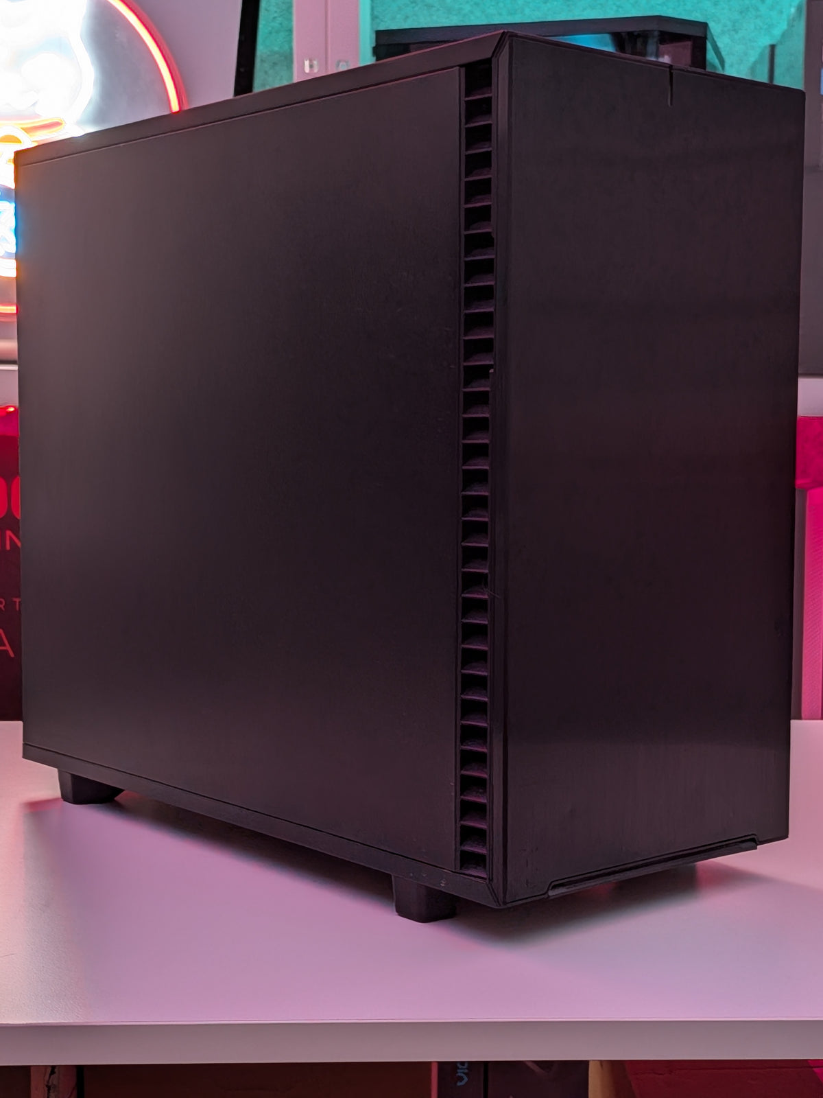 2nd Life - Ultra Quiet Gaming - AMD Ryzen 7 5800x (8-cores) / RTX3080 10GB