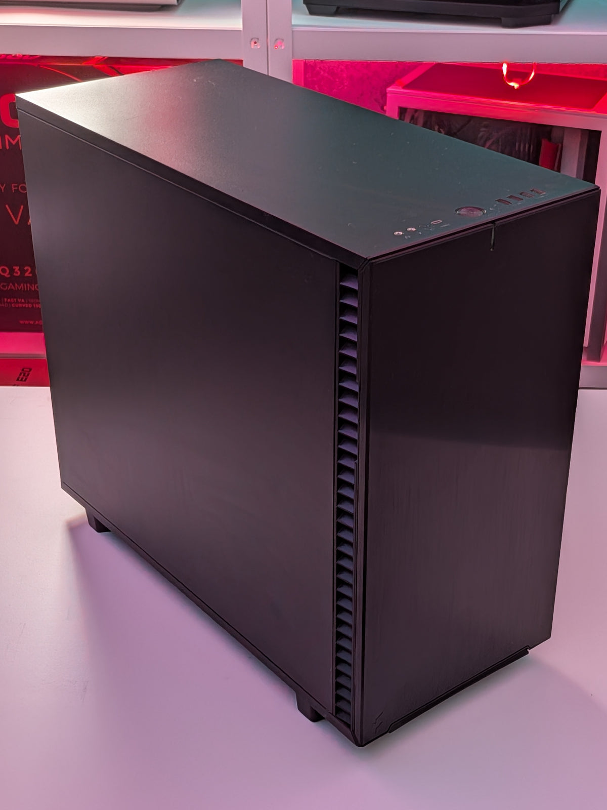 2nd Life - Ultra Quiet Gaming - AMD Ryzen 7 5800x (8-cores) / RTX3080 10GB