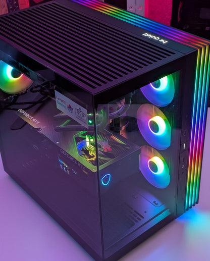 ULTIMATE PERFORMANCE - RTX5090 / Ryzen 7 9800X3D